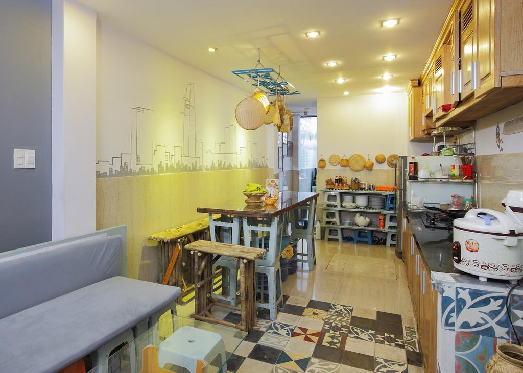 Hostel Saigon Backpackers @ Bui Vien *
